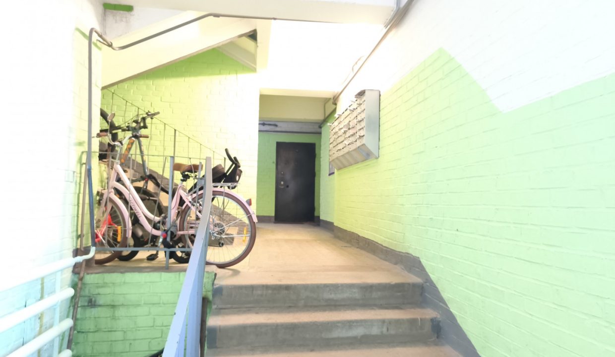 84c87bb6e9f7535180da06e225dcf0413ab0f33618cebb6a9ccc490ccf603537