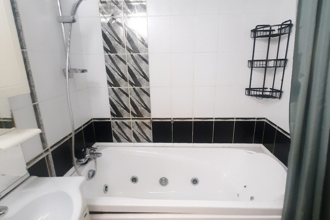 b97c4e9b0b1785dcf4bda3a2b15a48e2f8c8e9457f3eb7a1bbb30d2f61b0798d