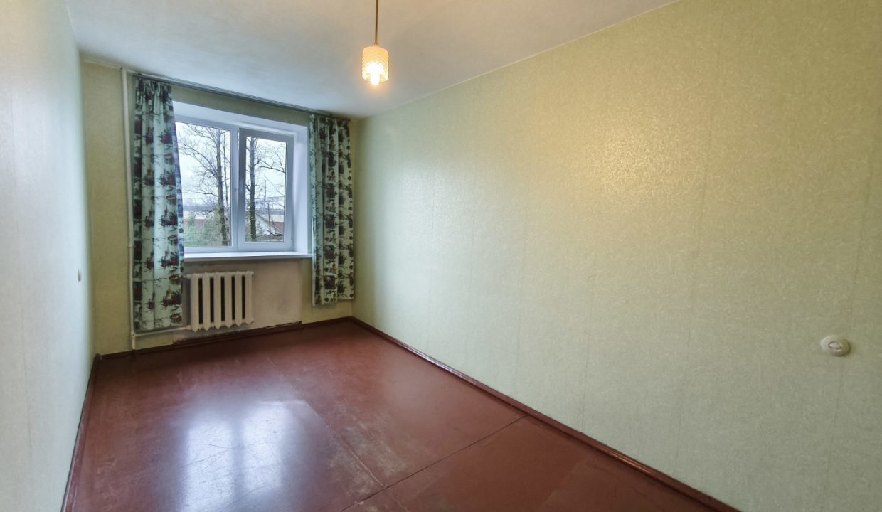 9ae7a80f18fea8f256a923f62c4f54b09fbb5bdfda6952567a287781cc0f0dd6