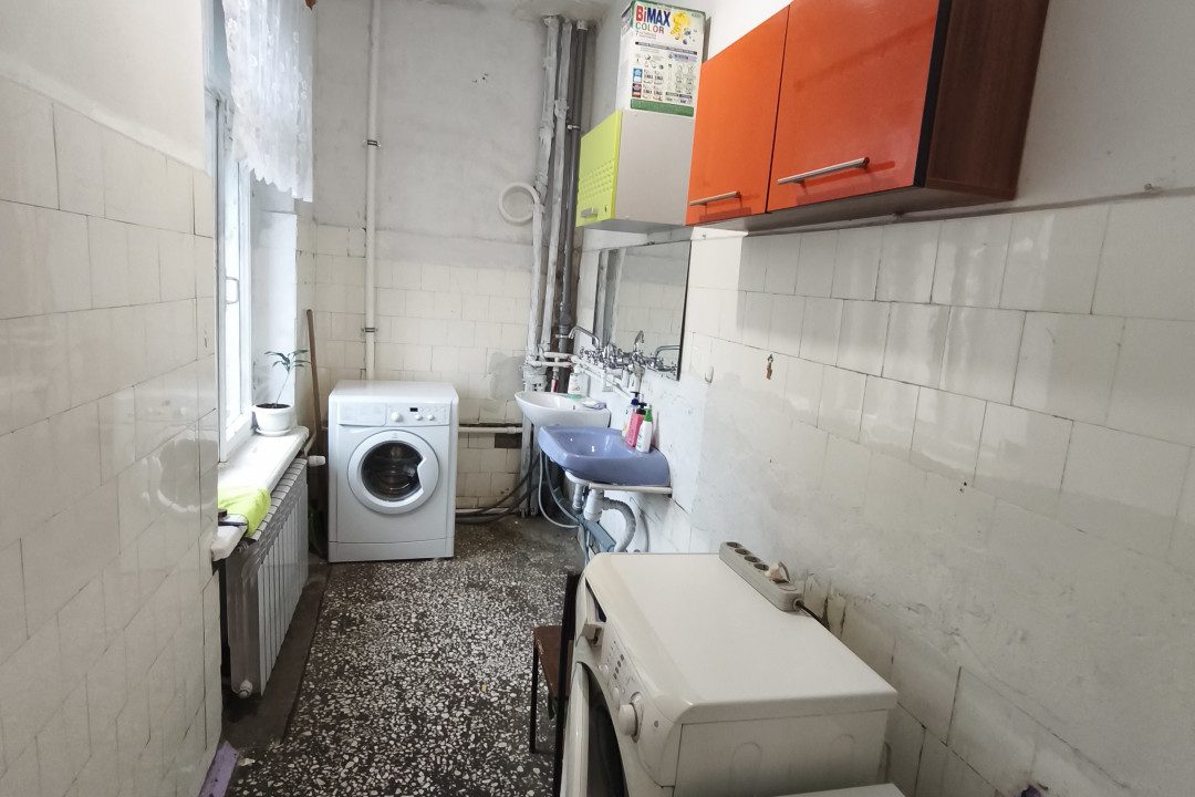 cb27ac0a36080b6f8cbebe4d24cba2031dbead570558f1aca4a5f63a0cd9ebd9