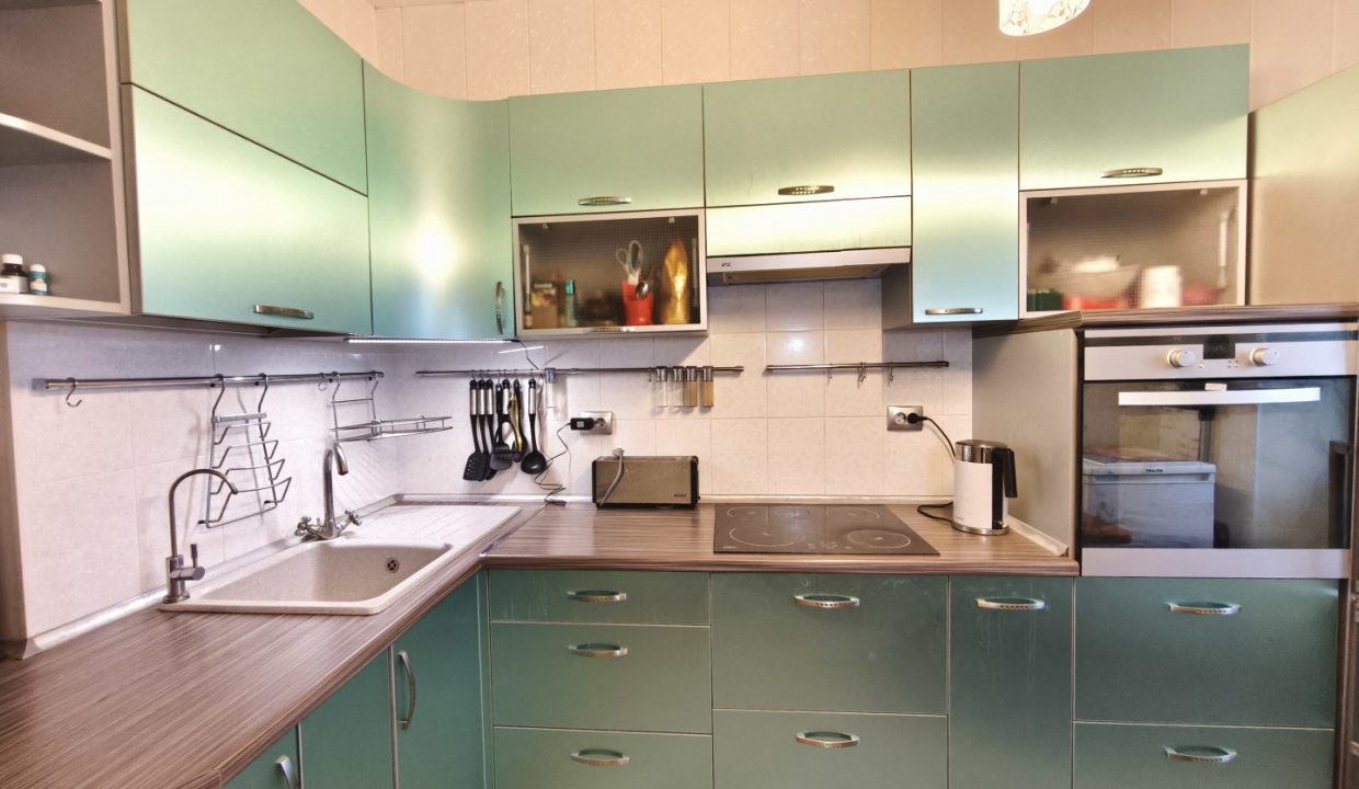 4608921547a7126949586139c1a01eb9698065e0c4136ac2120cc92b2eb6bff2