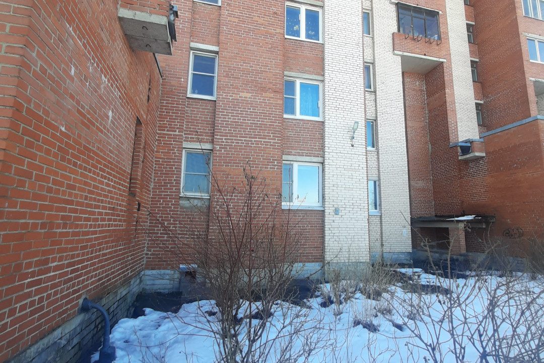 e773bf53680bb0dd3f3ce61303a015a9fad48e999c2ef5bfe38e84e16852293b