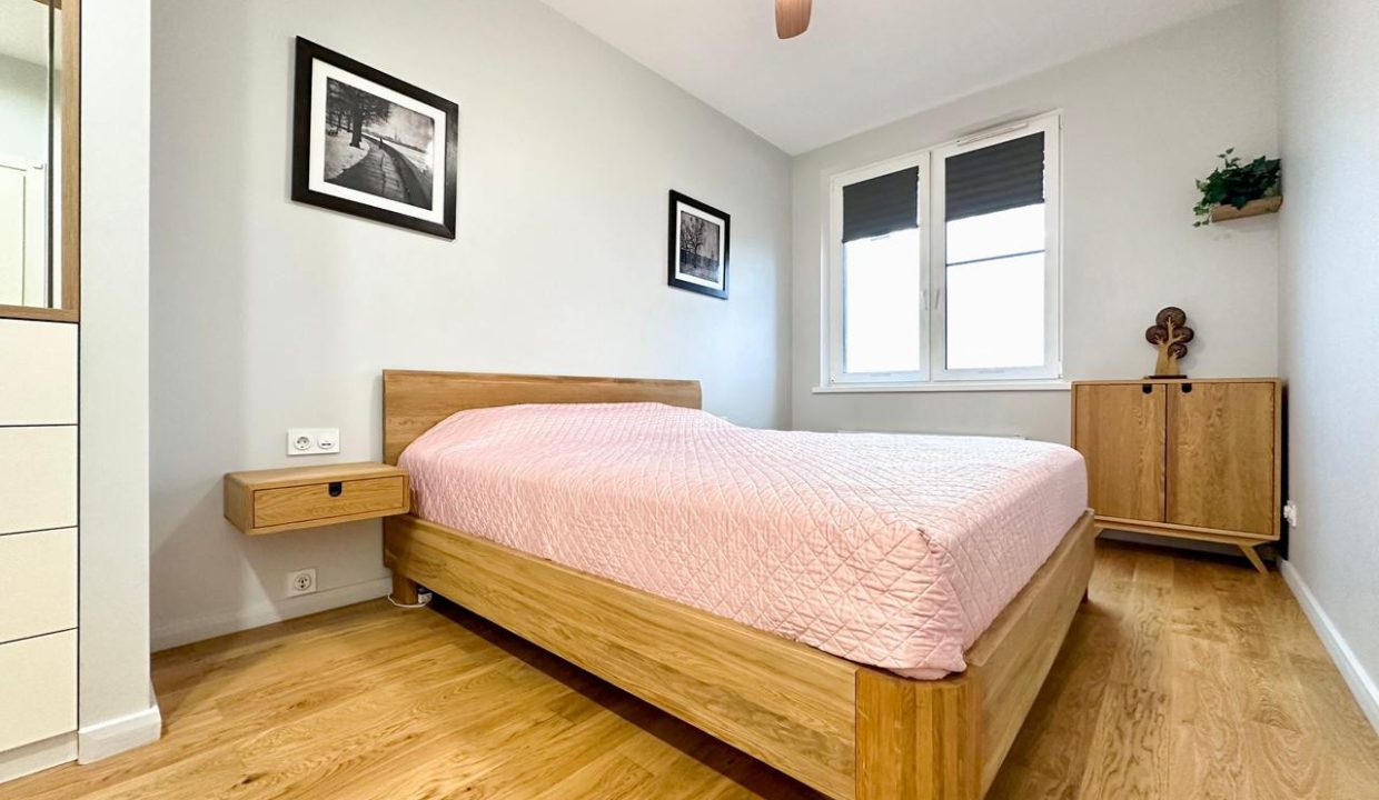 cefe921b1ca1848f065e6427e48138125dc7c23db96ec0d2c7f604d96e1e6f1d