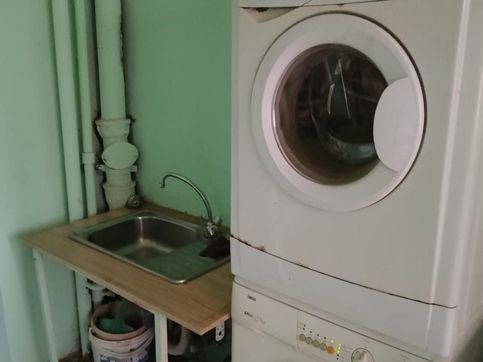 e1e50c2af1515bc39ac52c9a652a84216a1956fd22579f2e25e524505fa4a10b