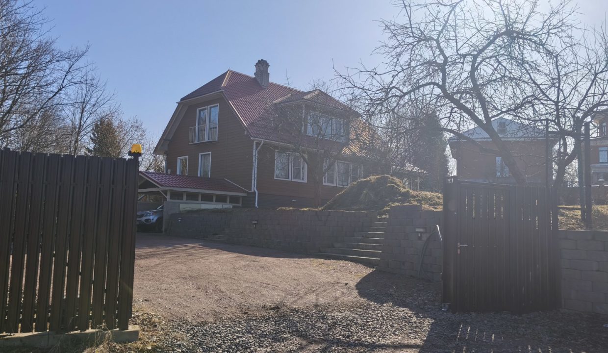 e23d0acf1d5185d106bb844ea3260ac61cbc09f7f70e429d84d5f5edc11d6c09