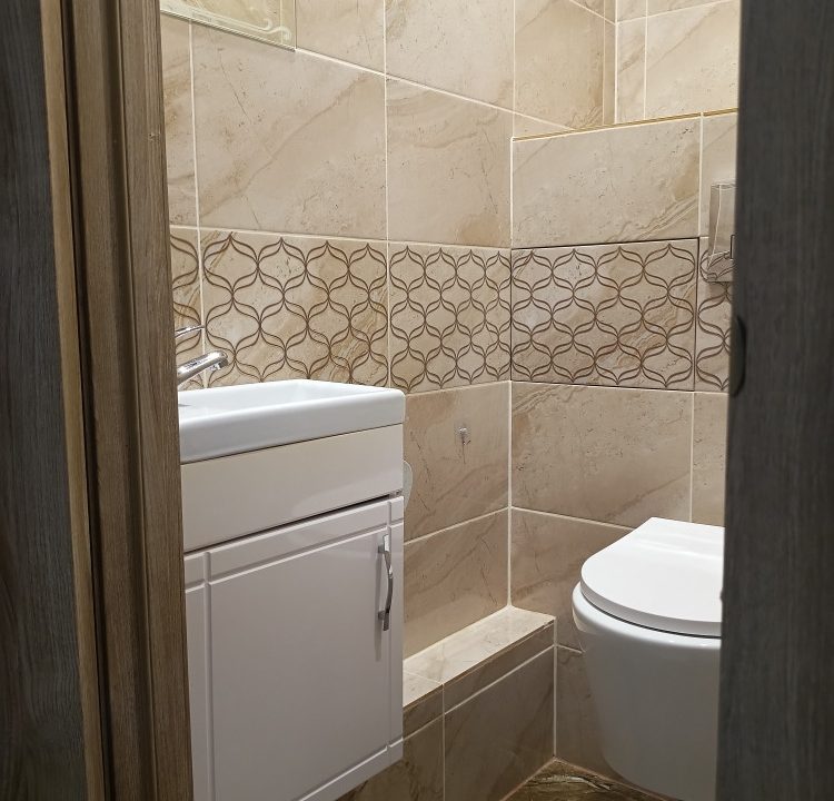 1a2b2049fba9651350b31820a0343eaac24fc8acc09e4000bda0b7d7dee0813d