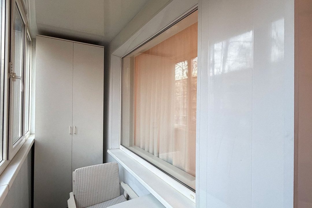 bd84d355f7fe886a2bb5e1107dca1f524f6e445fe9bb6228f6010da467f570c3